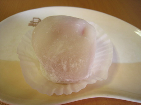 12菜菓亭　いちご大福（230円）