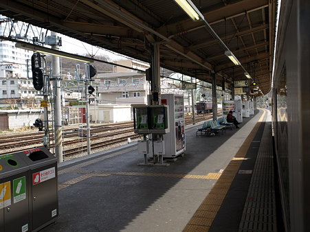 甲府駅身延線6番線ホーム
