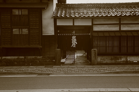 水と緑と花の長井市　街並み