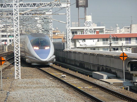 100224-新幹線 新横500下り 到着 (5)