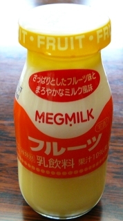 フルーツ牛乳