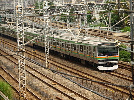 E231系東海道本線(東神奈川)