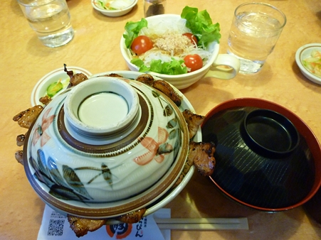 肉がはみ出しております。(´∀`*)ウフフ