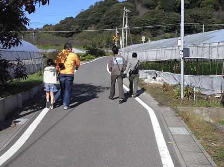 ２０．朝から、健康的にハイキングに出発！！