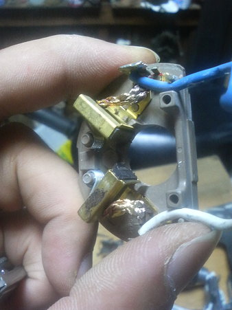 充電ドリルドライバーの修理