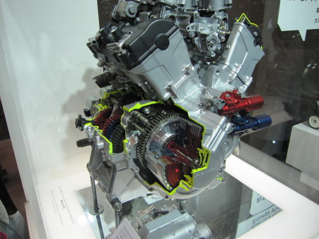 VFR1200エンジン