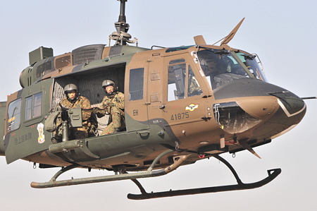 戦術に応じて装備を変えるUH-1J