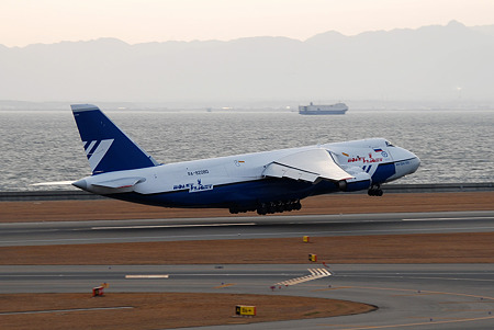 An-124(ポリョート航空)