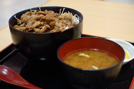 豚こま丼味噌汁付き(東名阪道【下り】・御在所SA)